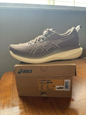 ASICS Men’s Glideride Max Taupe Grey with Birch Sole